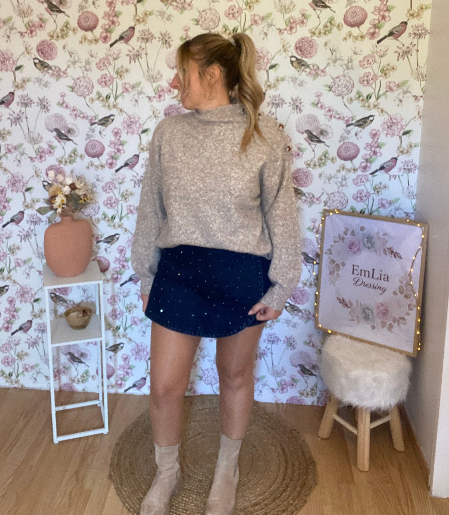 Pull Manon à boutons fleuris