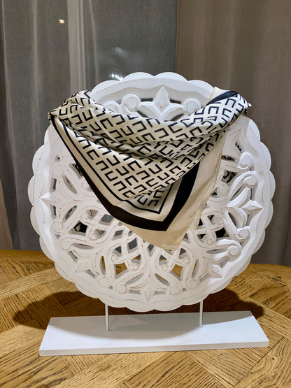 Foulard géo en soie