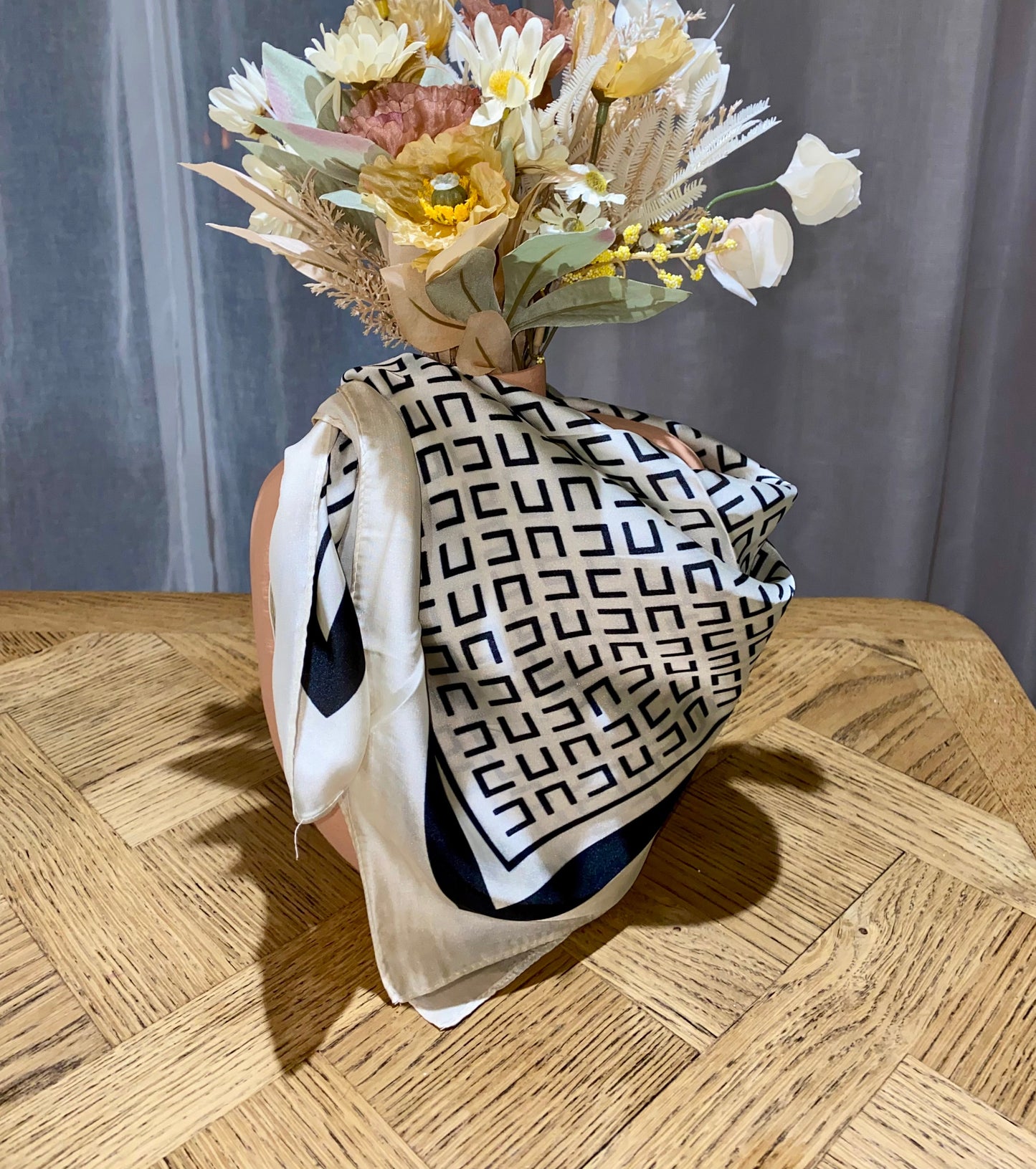 Foulard géo en soie