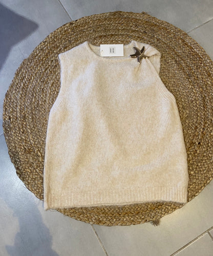 Pull sans manche étoile