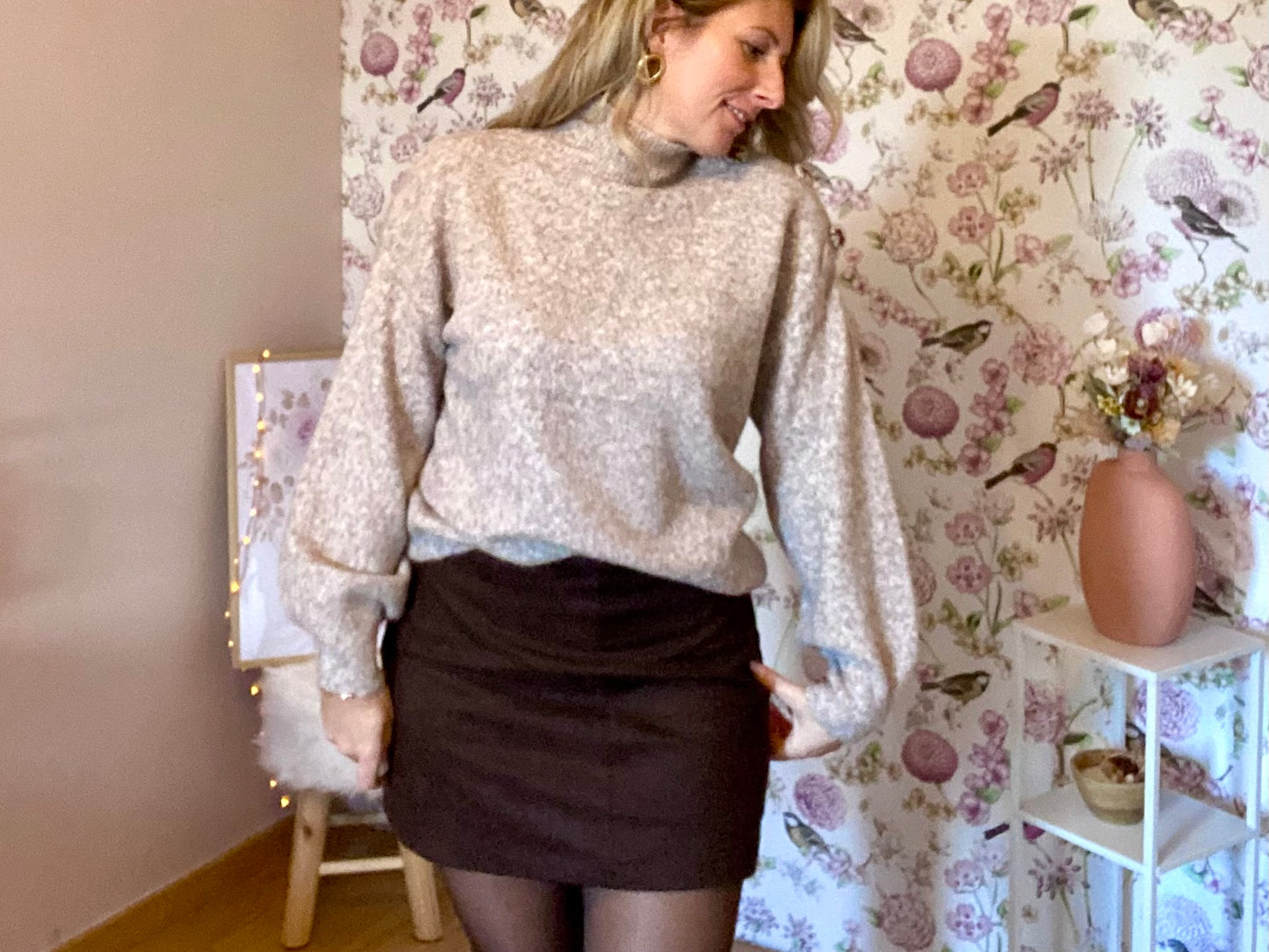 Pull Manon à boutons fleuris